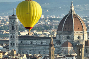 Vol en montgolfière au lever du soleil au-dessus de Florence