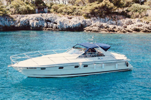 Cannes: Sightseeing-Tour mit einer Luxusyacht zu den Lérins-Inseln