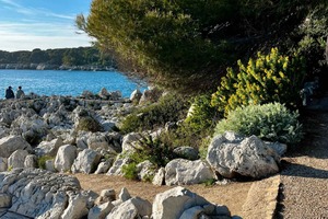 Cap d'Antibes: Interaktiv byvandring med quiz og fotos