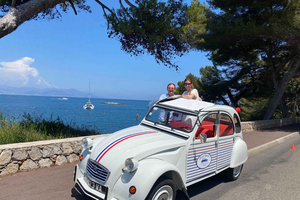 Cap d'Antibes: Unique guided visit by vintage Citroen 2CV
