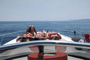 Von Cannes aus: Privater Jachttag mit Skipper an der Côte d'Azur