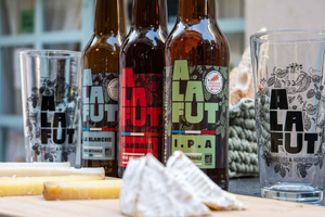 Lou Bar: Tasting of 3 local beers & 3 French cheeses