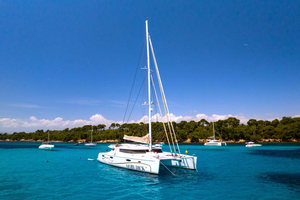 Private Cruise - All-Inclusive Day Trip by Catamaran in Saint-Raphaël