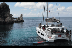 Villeneuve-Loubet: crociera in catamarano di un giorno per piccoli gruppi