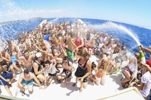 Cannes: Party Boat z DJ-em na żywo