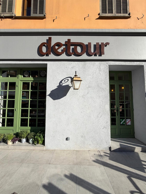 Detour Restaurant et Bar à Vins