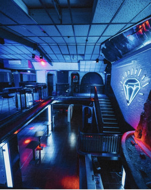 Diamond club 83