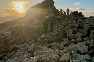 Fuerteventura: Twilight Volcano Hike with Sunset & Moonrise