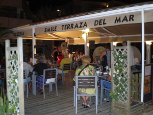 Bar restaurante Smile Terraza del Mar