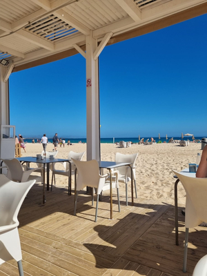 El Caracol Beach Club, Grandes Playas
