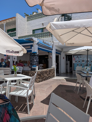 Hoplaco Beach Bar Cafe