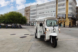 A Coruña: VIP Tuk Tuk tour