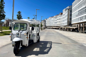 Discover Coruña: 60-Minute Private Tuk-Tuk Tour