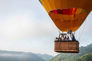 Ribeira Sacra: Hot Air Balloon Flight with Toast