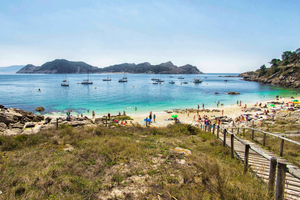 Vigo: Nautical charter through the Vigo estuary and Cíes Islands