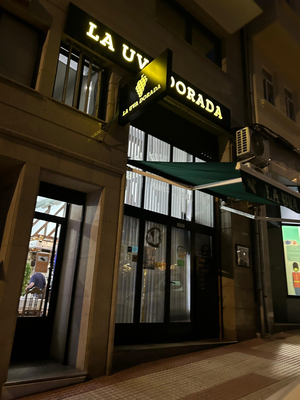 La Uva Dorada