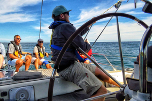 Knysna: 2.5-Hour Day Sail & Lunch Charter