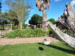 Cul-de Sac Country House