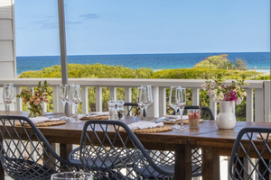 Meet at Sea | Restaurant