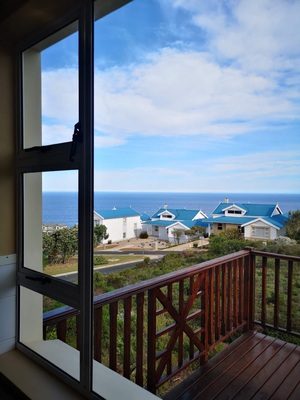 Pinnacle Point Beach & Golf Resort