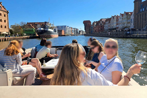 Gdańsk : croisière confortable en catamaran sur la Motława