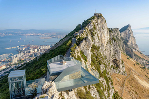 Gibraltar: virallinen kaupunkikortti, sisältää kalliokierroksen ja 20 nähtävyyttä