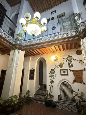 Hostel Four Seasons