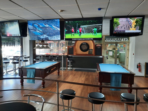 Internet & Sports Bar