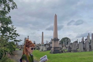Glasgow Necropolis: Small Group Tour with Local Guide