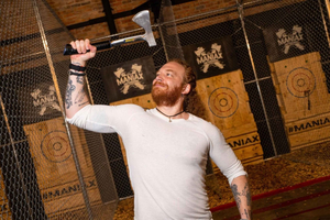 Gold Coast: Axe Throwing Session - 1 Hour
