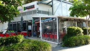 Alfresco on Elston