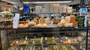 Manolas Deli Bar Bistro