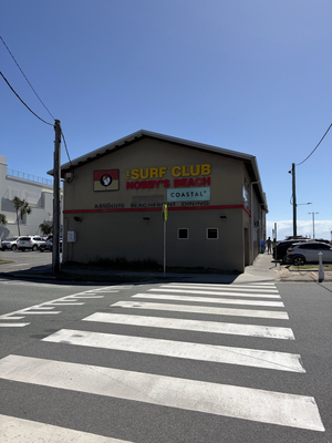 Nobby's Beach Surf Club - Restaurant