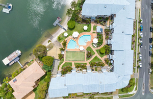 Pelican Cove Waterfront Apartment