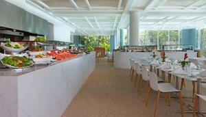 Terrassen-Spezialitätenbuffet im Sheraton Mirage