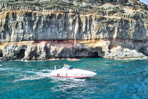 Gran Canaria shared yacht trip with food and drinks
