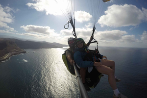 Las Palmas: tandem paragliding flights for everyone