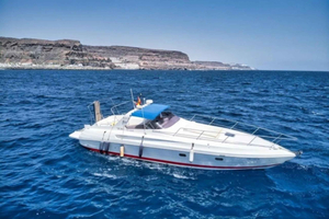 Puerto de Mogán: 6-Hour Private Yacht Trip with Snorkeling and Lunch