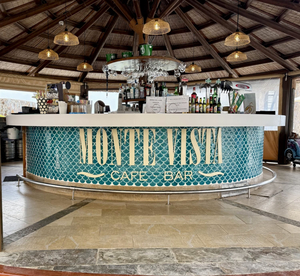monte vista pool bar