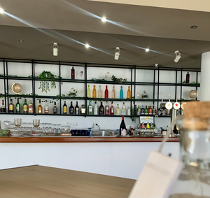 Vibe Beach House Restaurant / Bar