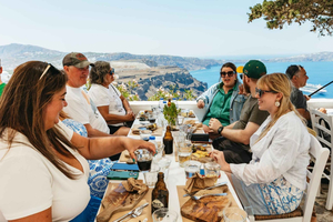 Fira: Guidet foodie byvandring med smagsprøver