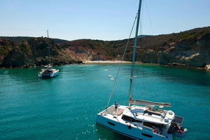 Milos: catamarancruise van een halve dag in de ochtend naar Kleftiko