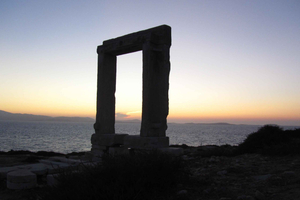 Byvandring ved Naxos' borg og solnedgang ved Portara