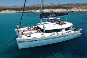 Naxos: cruzeiro de catamarã com paragens para nadar, comida e bebidas