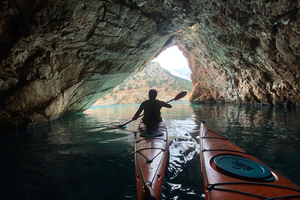 Naxos : Grotte de Rhina et excursion en kayak de mer le long de la côte