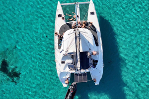 Privat katamaran-krydstogt Mykonos Delos med måltider og SUP