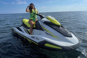 Santorini: alquiler de motos de agua en Perissa, Perivolos y San Jorge