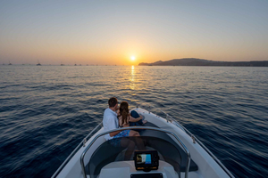 Santorini: Aluguel de Barco Novo em Folha sem Carteira de Habilitação