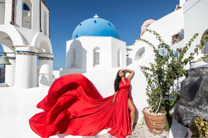 Oia på Santorini: Fotografering med svævende kjole **Kjole med i prisen**
