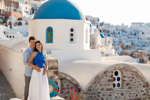 Santorini: Private Oia village Photoshoot